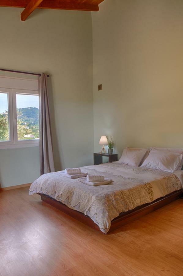 Modern Eco Friendly Villa Close To Town Pelekas Ngoại thất bức ảnh